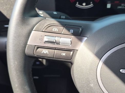 Used 2025 Hyundai Kona SEL FWD image 21