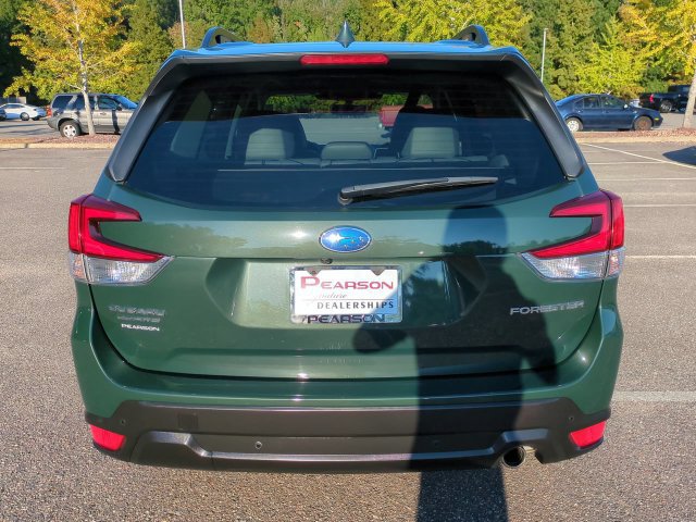 Used 2022 Subaru Forester Limited AWD/4WD image 5