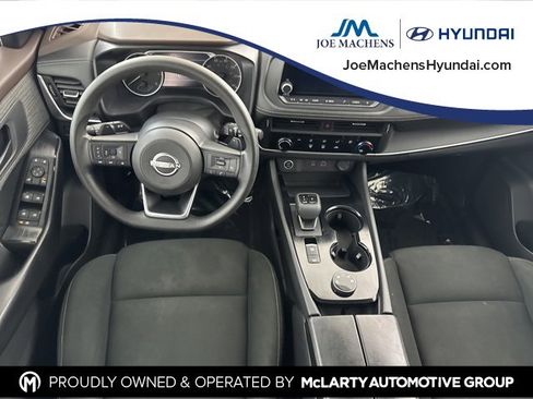 Used 2023 Nissan Rogue S image 25