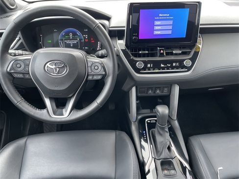 Used 2024 Toyota Corolla Cross XSE w/ Convenience Package image 15
