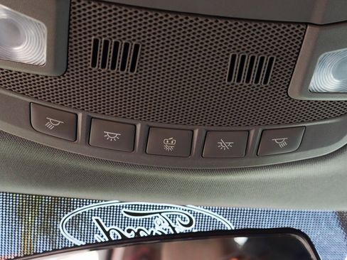 Used 2017 Ford F550 4x4 Regular Cab Super Duty image 31