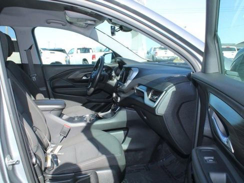 Certified 2024 GMC Terrain SLE image 12