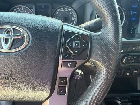 Used 2019 Toyota Tacoma TRD Sport AWD/4WD image 47
