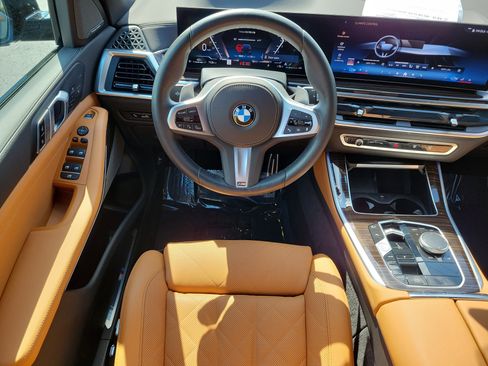 Used 2026 BMW X5 sDrive40i image 15