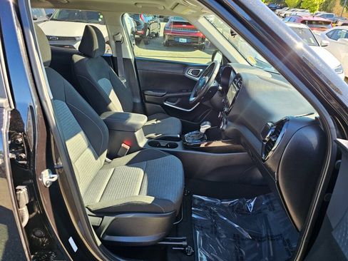 Certified 2023 Kia Soul EX FWD image 30