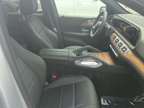 Certified 2025 Mercedes-Benz GLE 350 4MATIC image 9