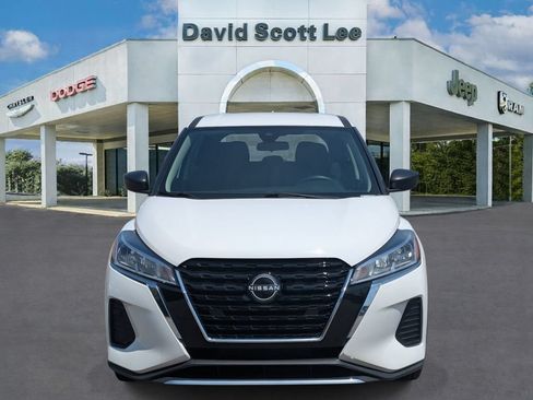 Used 2024 Nissan Kicks S FWD image 2