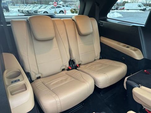 Certified 2024 Mercedes-Benz GLS 450 4MATIC image 31