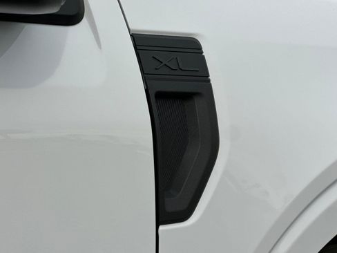 New 2026 Ford Maverick XL image 23