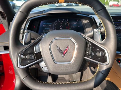 Used 2022 Chevrolet Corvette Stingray Preferred Cpe w/ Z51 Performance Package RWD image 17
