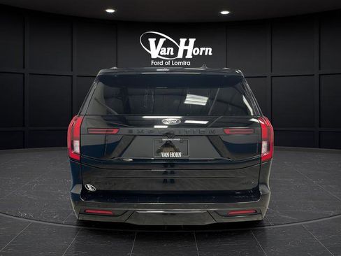 Used 2025 Ford Expedition Max Platinum w/ Stealth Appearance Package AWD/4WD image 6