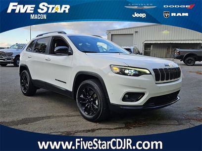 Used 2023 Jeep Cherokee Altitude Lux