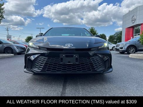 Used 2025 Toyota Camry SE w/ Convenience Package AWD/4WD image 5