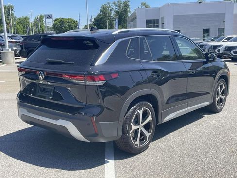 New 2026 Volkswagen Tiguan SE FWD image 6
