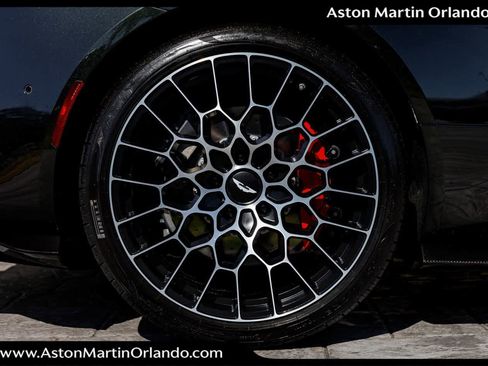 Used 2023 Aston Martin DBS Coupe image 23