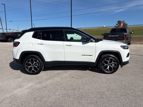 New 2026 Jeep Compass Limited image 6