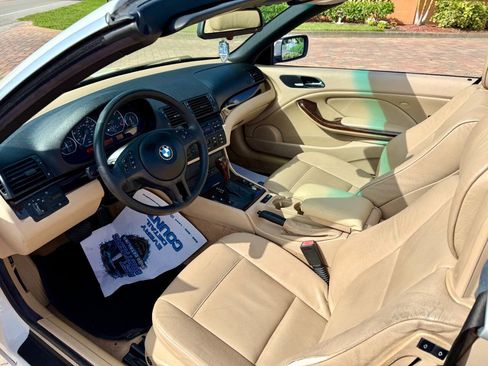 Used 2005 BMW 330Ci Convertible image 12