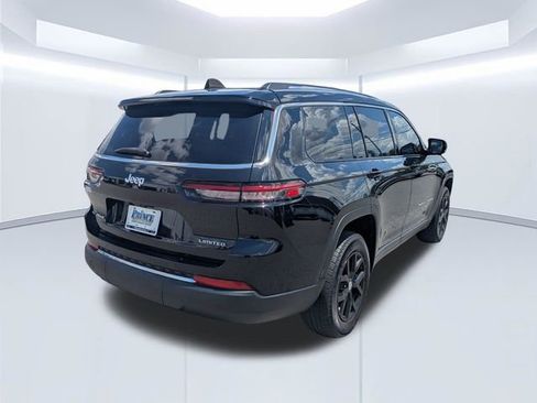 Used 2023 Jeep Grand Cherokee L Limited AWD/4WD image 4