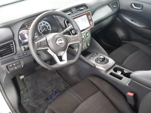 Used 2025 Nissan Leaf S FWD image 24