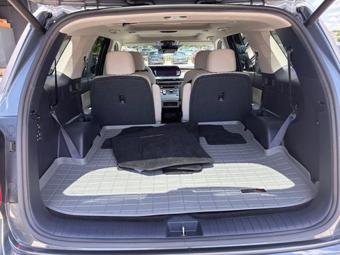 Used 2024 Hyundai Palisade Limited FWD image 17