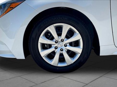 Used 2026 Toyota Corolla LE FWD image 11