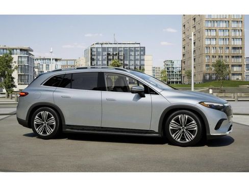 New 2026 Mercedes-Benz EQS 400 4MATIC SUV image 14