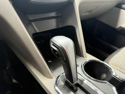 Used 2010 Chevrolet Equinox LS image 15