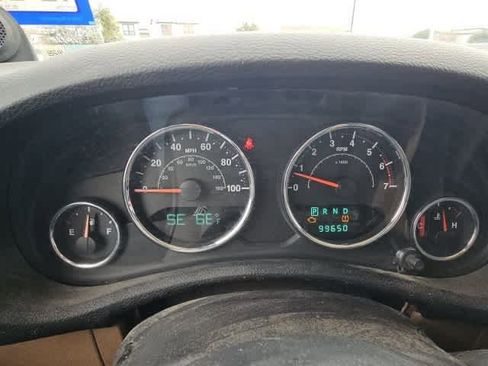 Used 2011 Jeep Wrangler Unlimited Sahara w/ Connectivity Group image 10