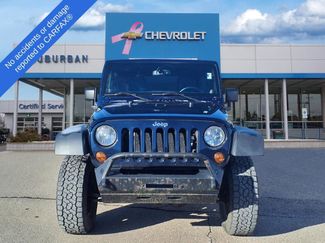 Used 2013 Jeep Wrangler Unlimited Rubicon w/ Dual Top Group video 2