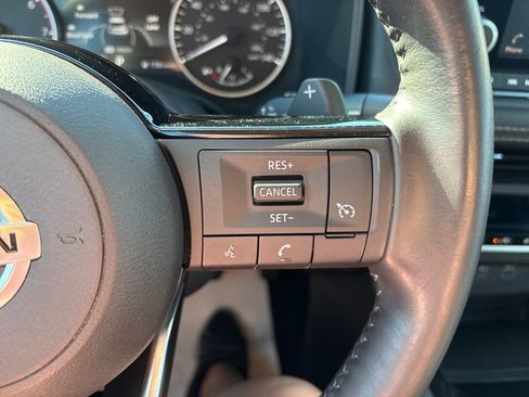 Used 2021 Nissan Rogue S AWD/4WD image 12