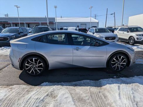 Certified 2024 Toyota Prius Prime FWD image 8