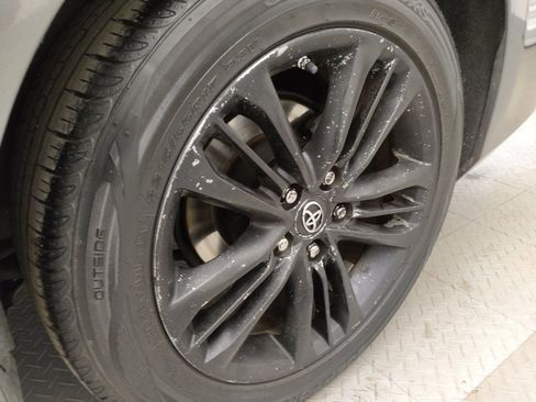 Used 2017 Toyota Camry SE image 31