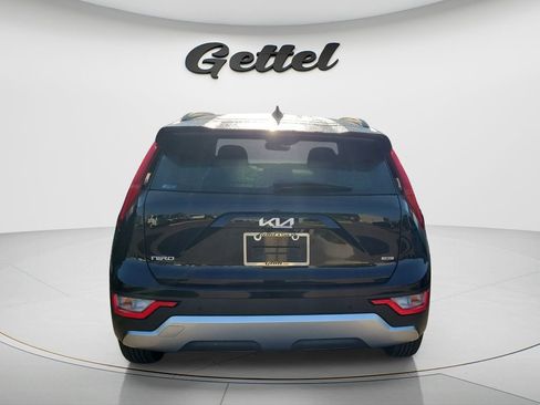 Used 2025 Kia Niro EX FWD image 11