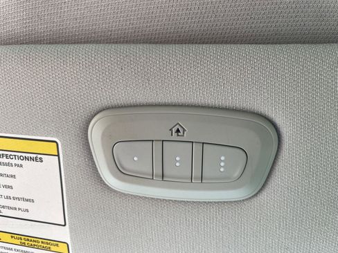 Used 2019 Jeep Cherokee Limited AWD/4WD image 18