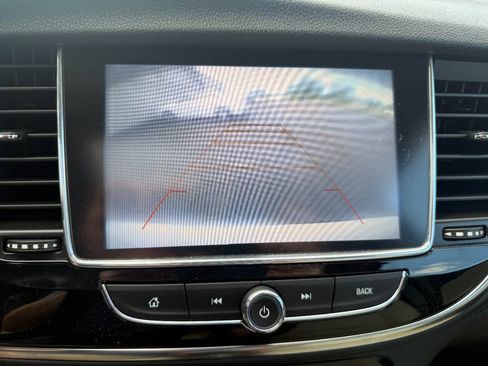 Used 2018 Buick Encore Essence AWD/4WD image 21