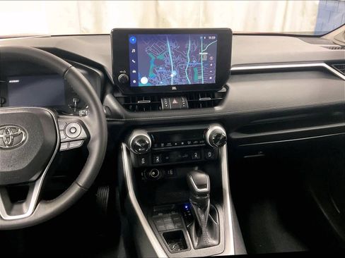 Used 2025 Toyota RAV4 XLE Premium image 18