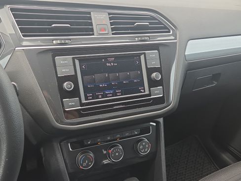 Used 2023 Volkswagen Tiguan S FWD image 25