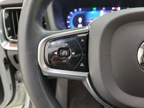 Used 2024 Volvo S60 B5 Plus image 23