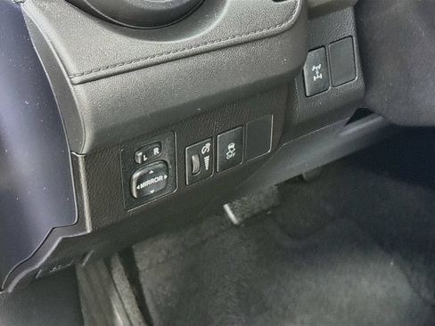 Used 2015 Toyota RAV4 LE AWD/4WD image 8