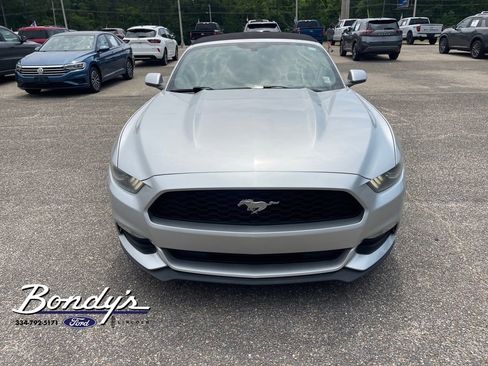 Used 2016 Ford Mustang Convertible RWD image 2