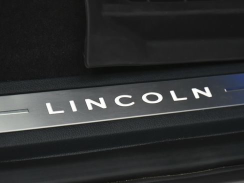 Used 2023 Lincoln Navigator Reserve AWD/4WD image 15