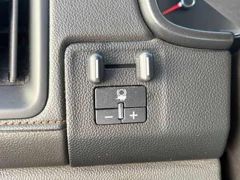 Used 2021 GMC Canyon AT4 w/ Driver Alert Package image 23