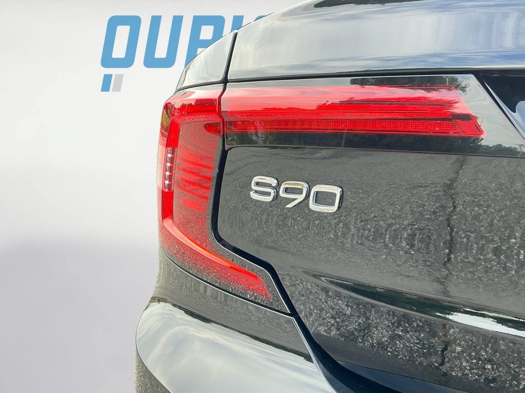 Used 2024 Volvo S90 B6 Plus AWD/4WD image 19
