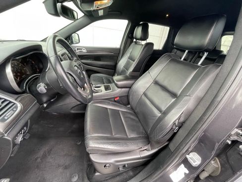 Used 2018 Jeep Grand Cherokee Limited image 26