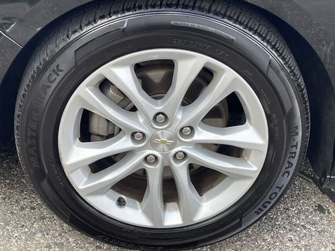Used 2018 Chevrolet Malibu LT FWD image 32