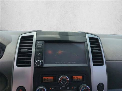 Used 2021 Nissan Frontier SV w/ Midnight Edition Floor Mats RWD image 13