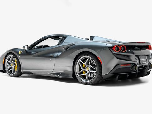 Used 2022 Ferrari F8 Tributo RWD image 7