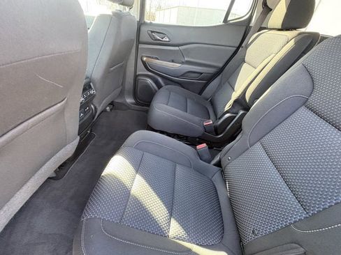 Used 2023 GMC Acadia SLE w/ Driver Convenience Package FWD image 14