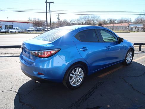 Used 2016 Scion iA image 3