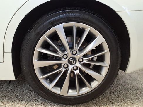 Used 2018 INFINITI Q50 Luxe w/ Essential Package (3.0T Luxe) image 7